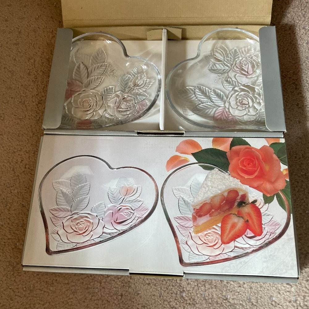 Studio Nova Crystal Beauty Rose Heart Trays - set of 4